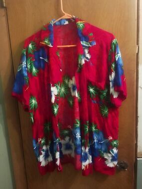 Men's Red Hawaiian Floral Short-Sleeve Shirt 100% Rayon
